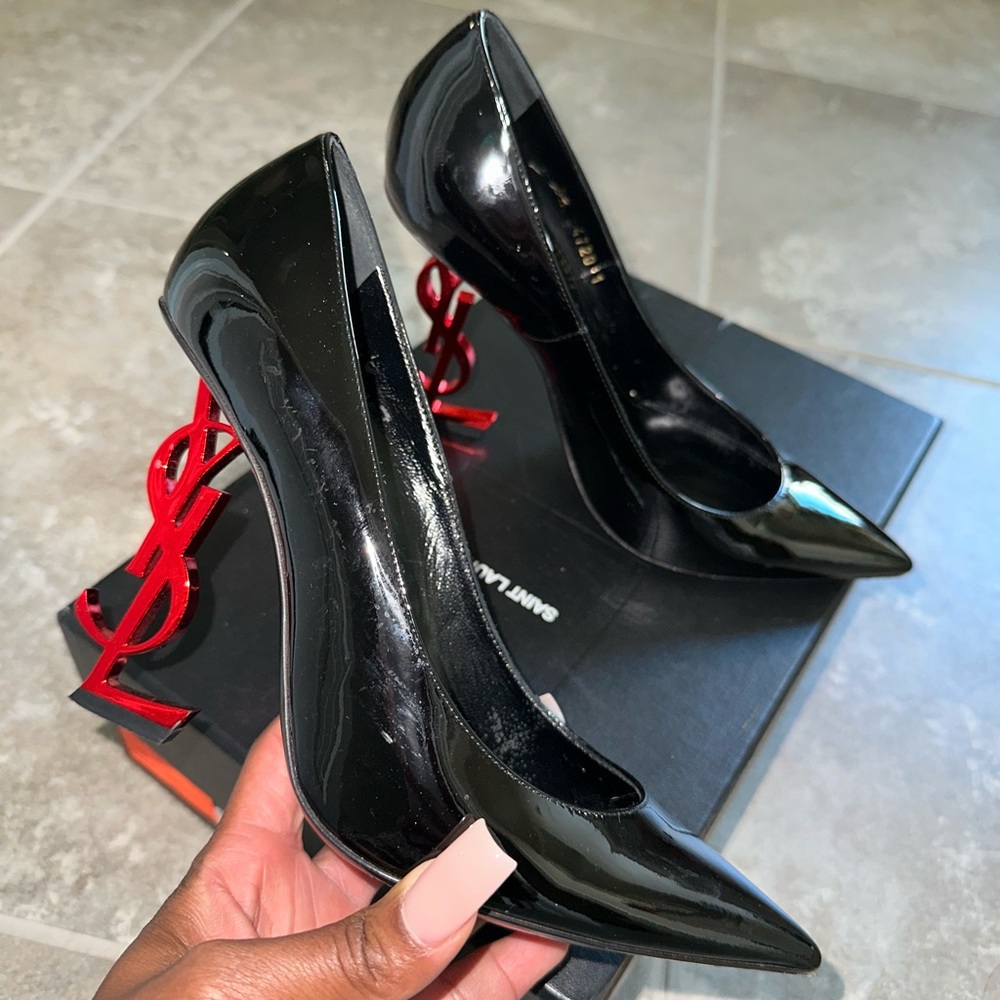 SAINT LAURENT PUMPS